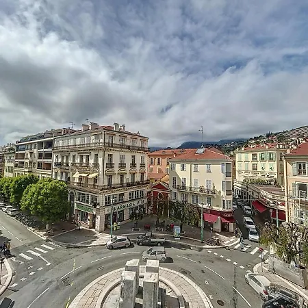 Апартаменти Studio Menton *